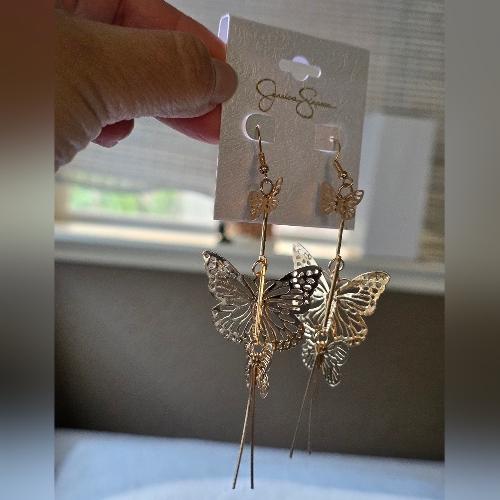 Jessica Simpson Elegant Gold Tone Butterfly Dangle Earrings - Picture 3 of 13